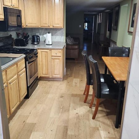 Two Bedroom Few Blocks From The Beach And Tropicana Casino Atlantic City Exteriör bild